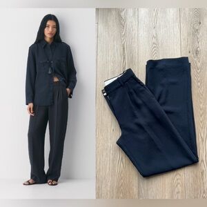 Aritzia Wilfred The Effortless Pant™ - Crepette™ Sz 2
Dark Night Navy